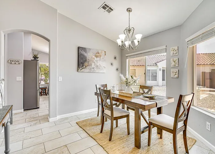 W/ Patio, Grill & Mountain Views! Holiday home Tucson